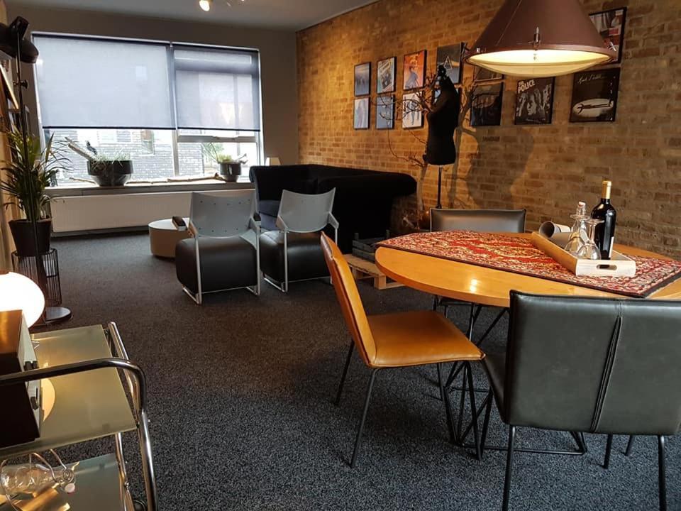 Stadslogement De Wolkeamer Drachten Esterno foto